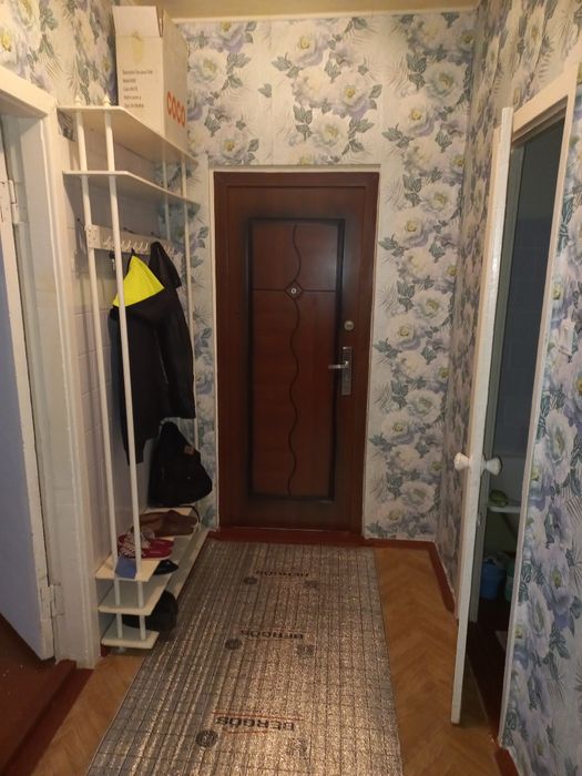 Продаётся 3 х комнатная квартира 1мик 18дом хх