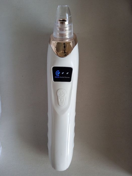 Продавам уред за почистване на черни точки