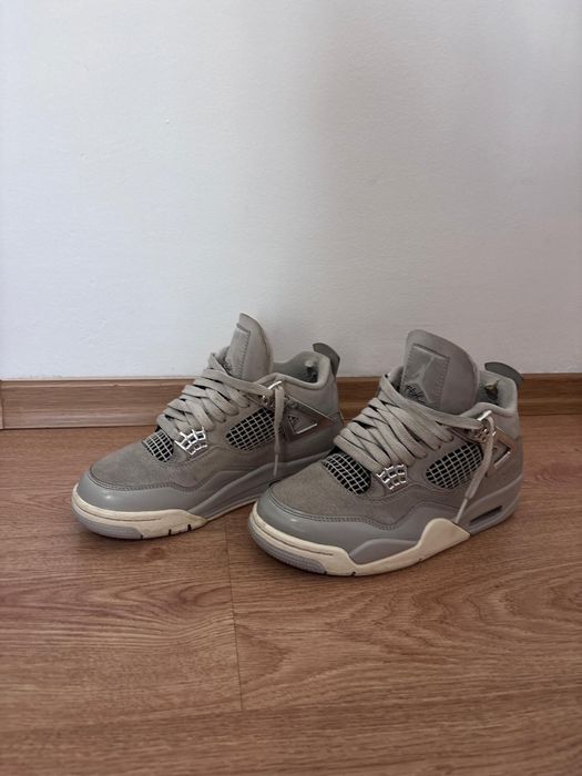 Adidași Jordan 4