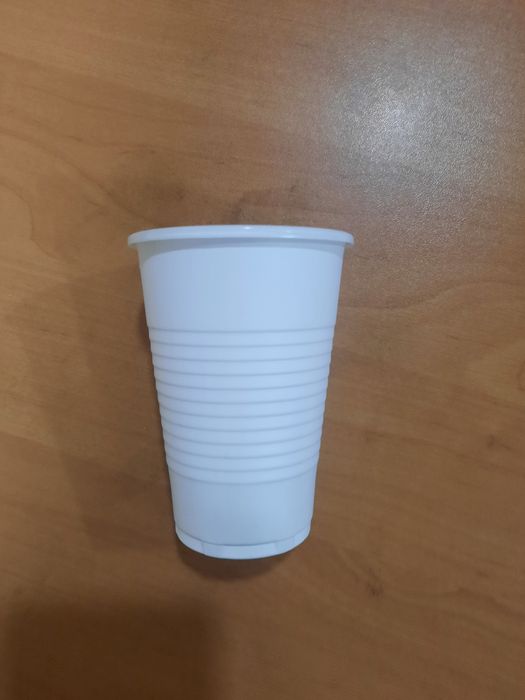 Стакан пластиковый 02