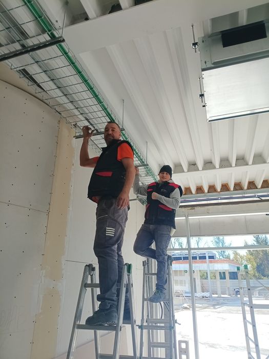 Electrician servicii pentru insalatlii electrice