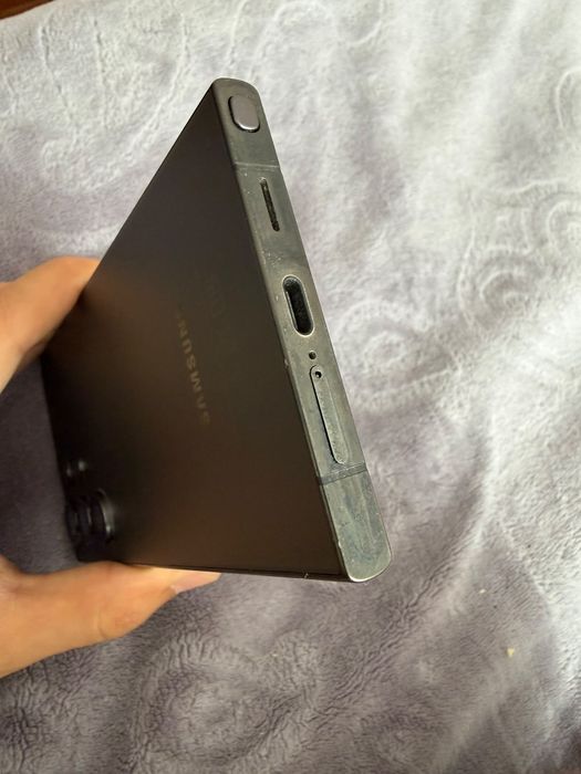Samsung Galaxy S24 Ultra 256гб
