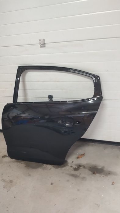 Ușa stânga spate Logan 3