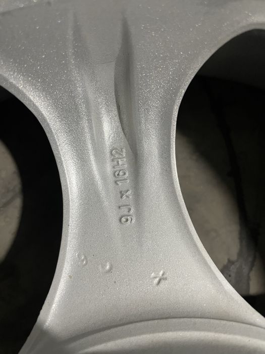 Продам диски от мерседес р16 ширина-9j