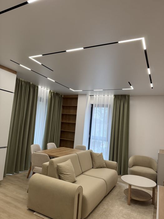 De inchiriat- apartament 3 camere, prima inchiriere