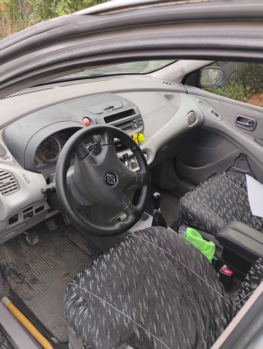 Nisan almera tino в много добро състояние изгодно