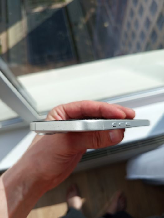 Продам iPhone 17 256gb