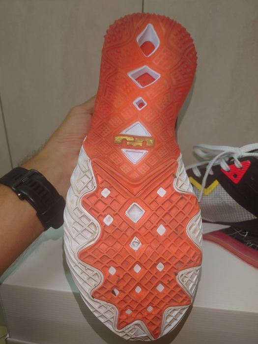 Papuci Basketball Nike Space Jam LeBron 18 Low "Sylvester vs Tweety"