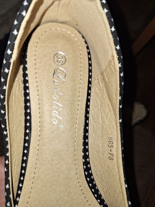 Продам балетки новые