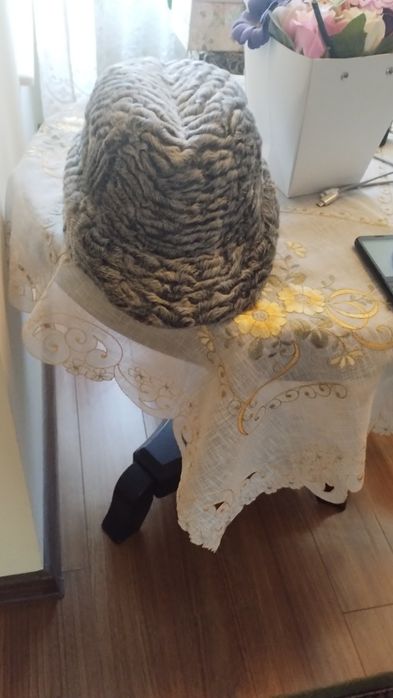 Căciula tip șapcă