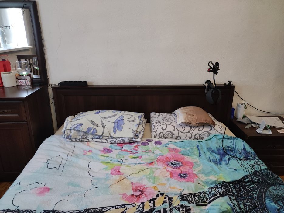 Спальный гарнитур