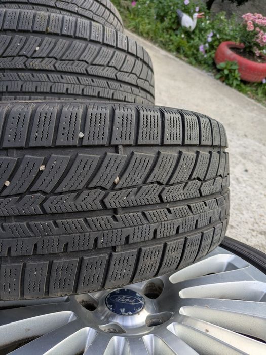 Jante ford cu cauciucuri de iarna