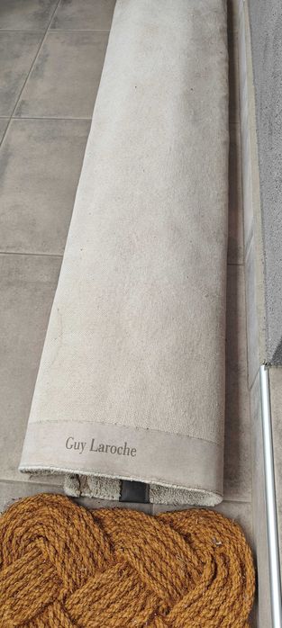 Сив Килим Guy Laroche