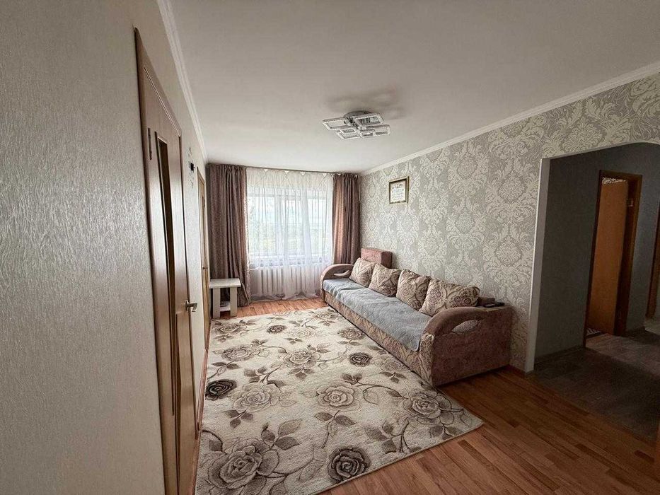 Продам 4 комнатную квартиру
