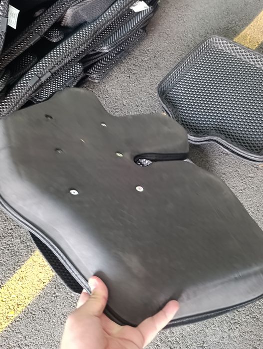 Лабо Polik Labo va Damas oldiga faqat yangi polik