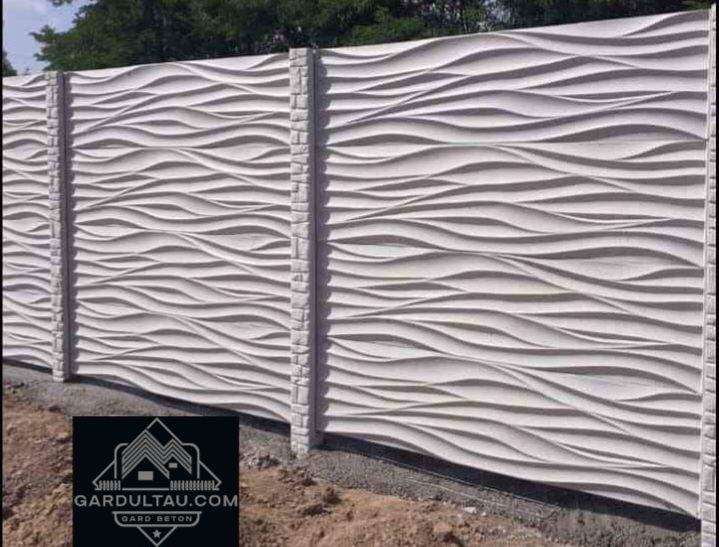 Oferta gard beton placi de gard stâlpi de gard model Piramida