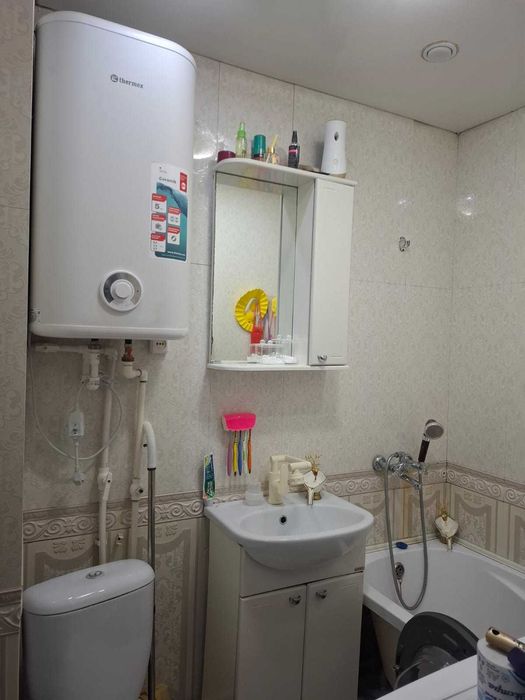 Продам 2комн 16мкр с ремонтном