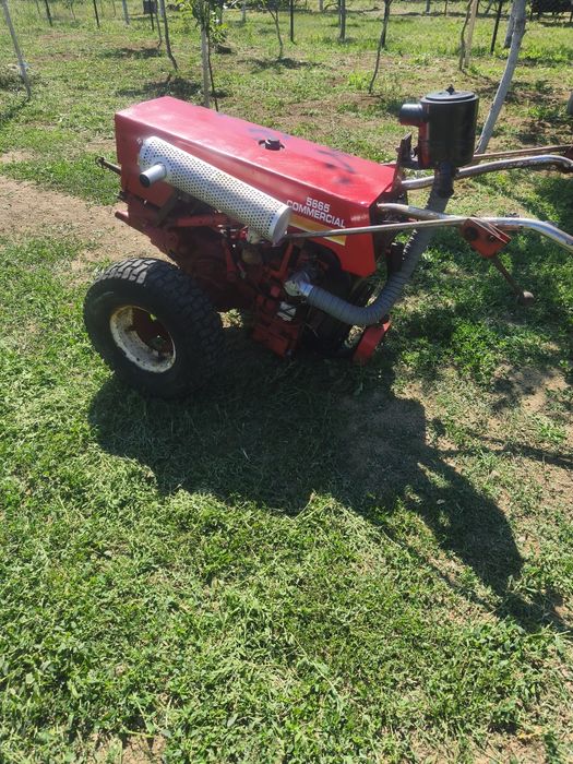 Vând motocultor Gravely 5665 COMMERCIAL