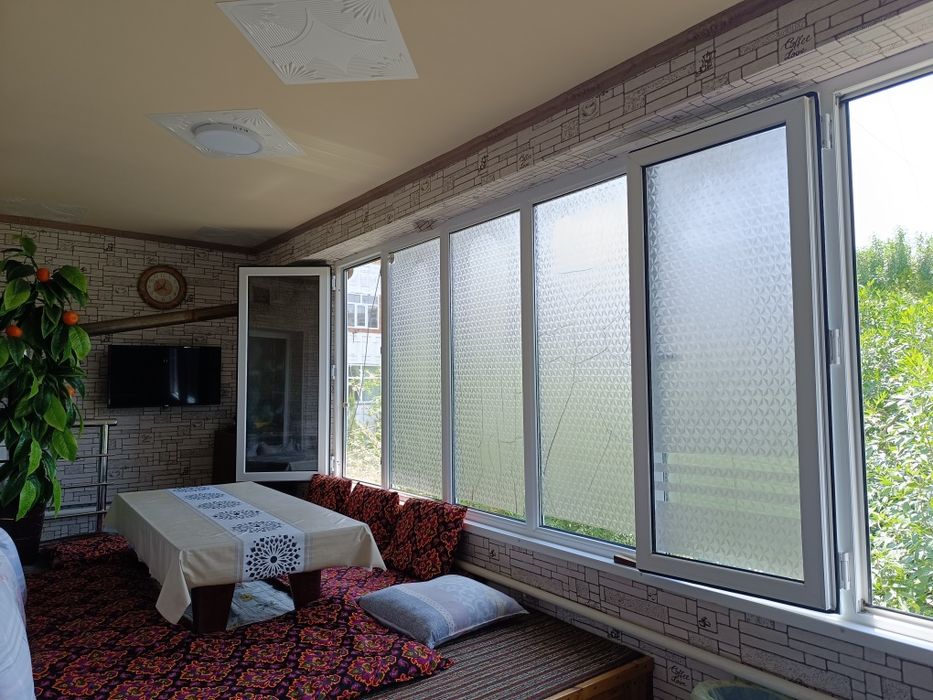 5 хонали 3 қаватда  жойлашган барча шароит мавжуд