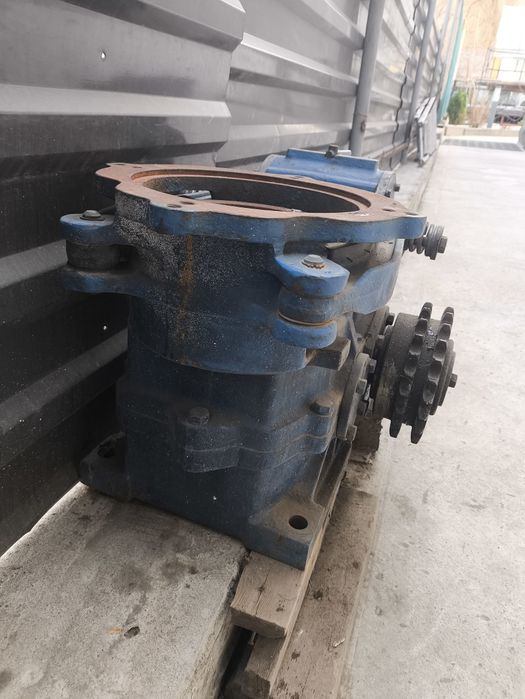 Редуктор с элетромагнитным тормозом