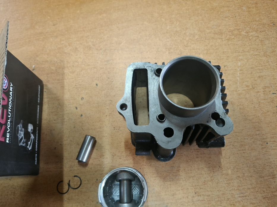 Set Motor cilindru si piston Atv 110cc