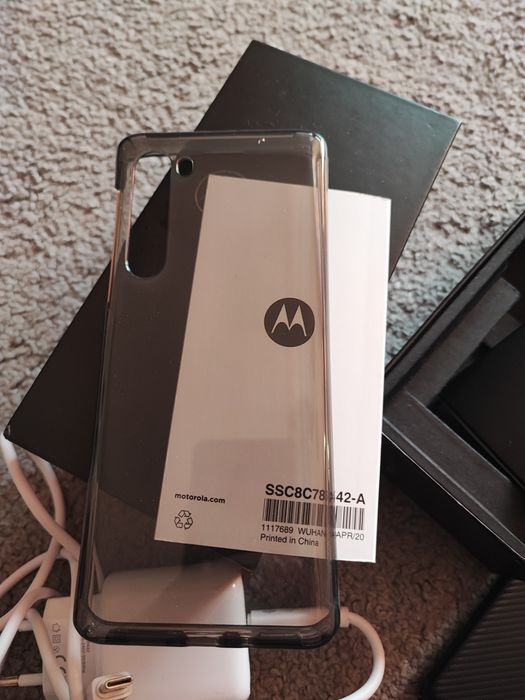 Se vinde telefon Motorola Edge impecabil !