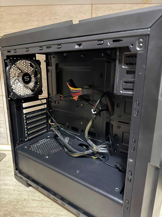 Carcasa Logitech + 2 ventilatoare