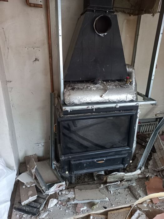 Камина за вграждане с водна и въздушна риза