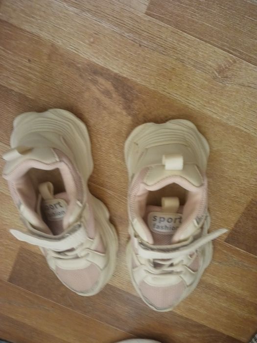 Adidasi fetițe mărimea 34-35