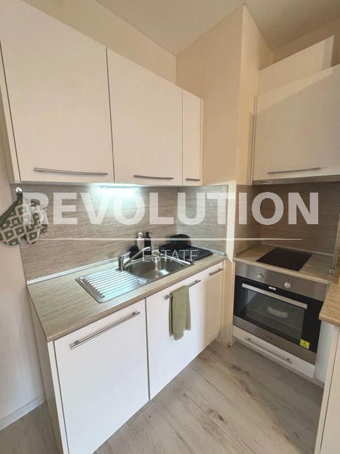 Дава се под наем Двустаен апартамент в Варна, Аспарухово - 80 кв.м за 620 € - Снимка #1