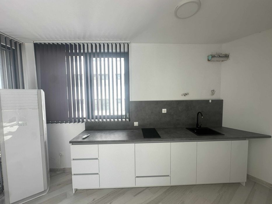 Дава се под наем Офис в Благоевград, Идеален център - 100 кв.м за 612 € - Снимка #5