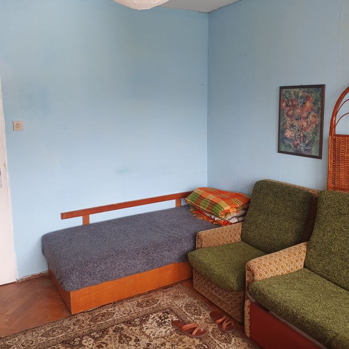 Четиристаен апартамент в кв.Младост 2 близо до ледената пързалка.