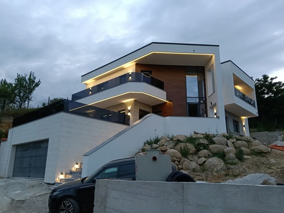 PROPRIETAR - Casa Feleacu - Design Modern