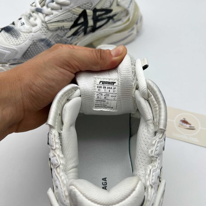 Balenciaga Runner Graffiti White