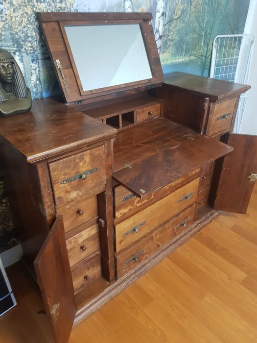 Comoda(scrin),lemn masiv