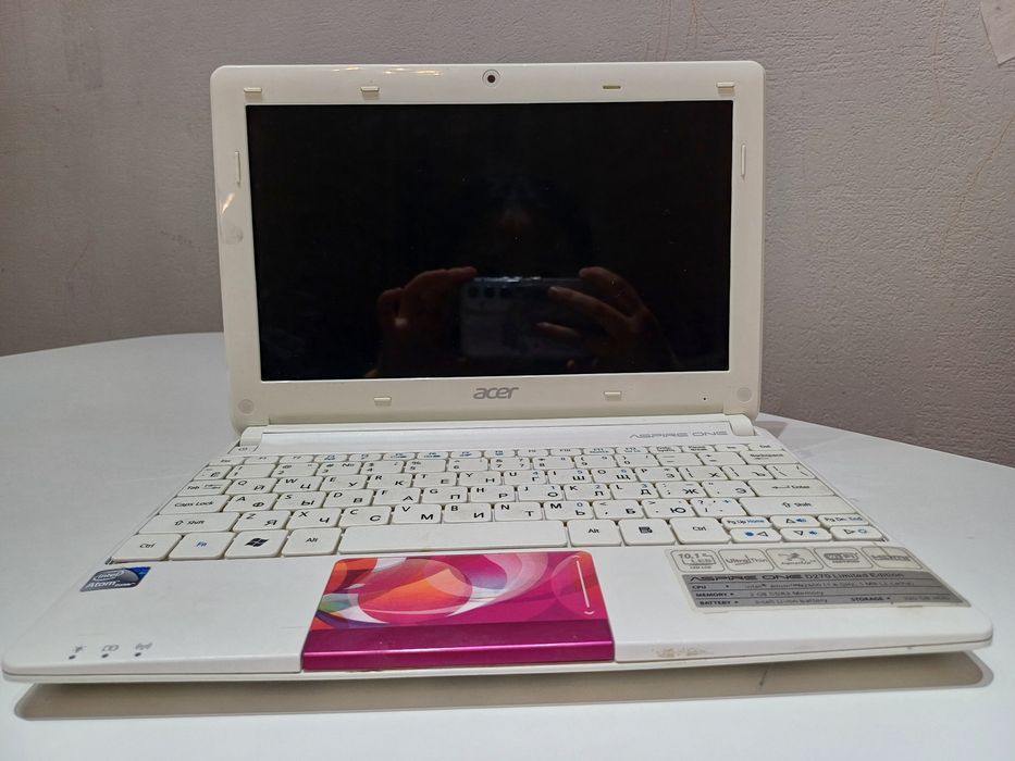 Ноутбук Acer Aspire one D270 (limited  edition)