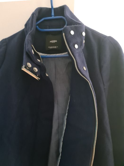 Вълнено късо палто Mango