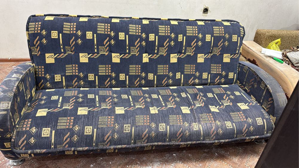 Диван в хорошем состоянием