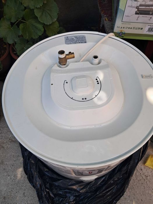 Boiler electric ariston capacitate 50 de litri cu garantie