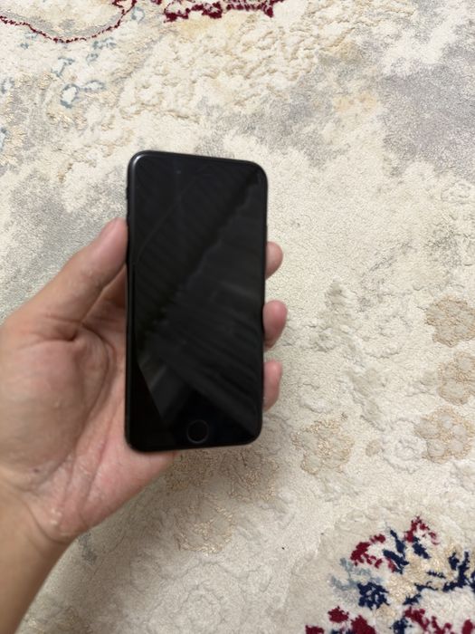 iPhone Ce,Apple .