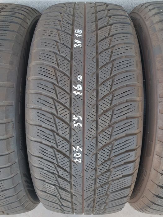 Зимни гуми 4 броя BRIDGESTONE DriverGuardWinter 205 55 R16 дот 3718