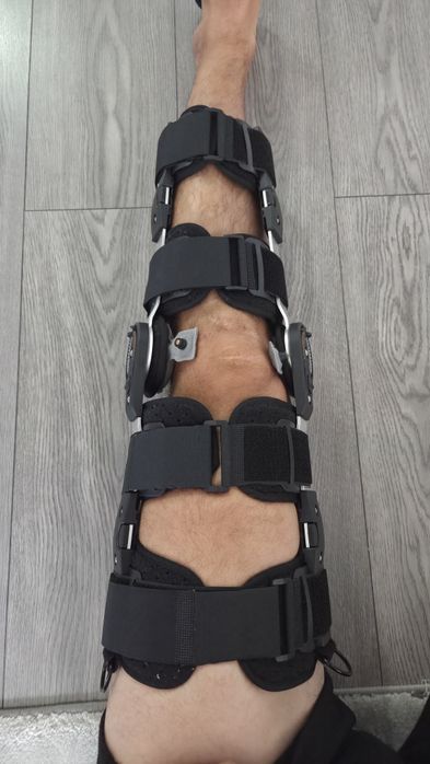 Orteza genunchi (operație ligamente)