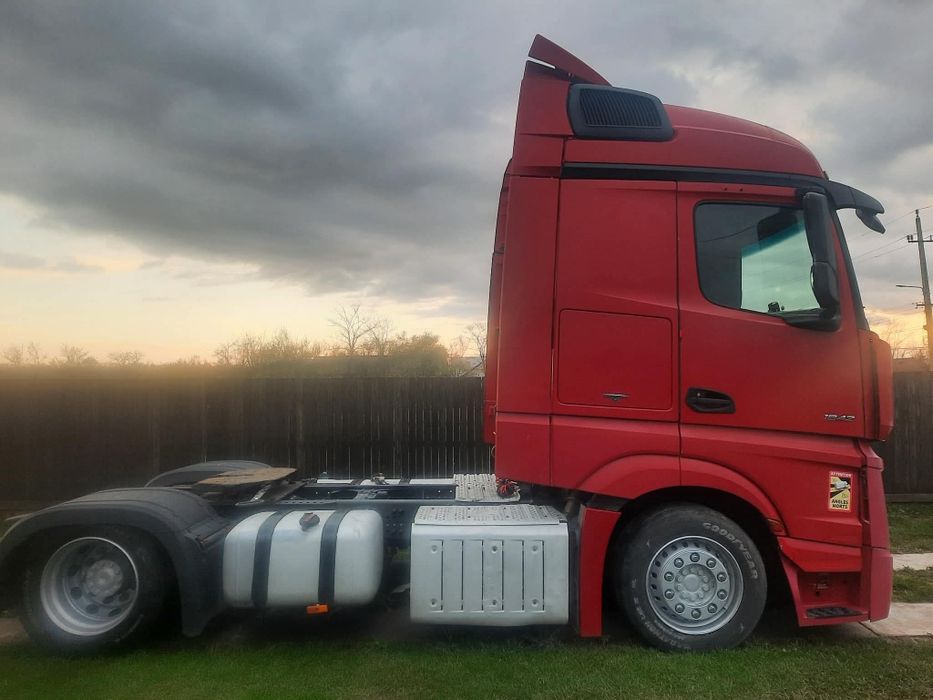 Vand cap tractor