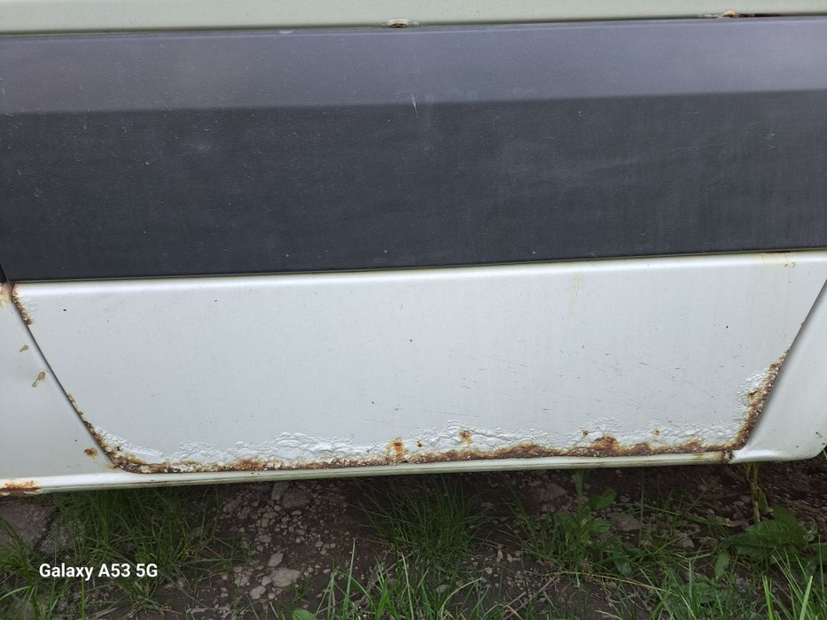 Лява и дясна врата