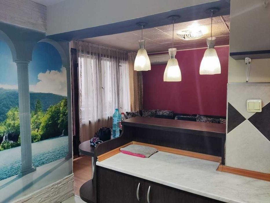 Продава се Четиристаен апартамент в Пловдив, Център - 102 кв.м за 2922 €/кв.м - Снимка #3