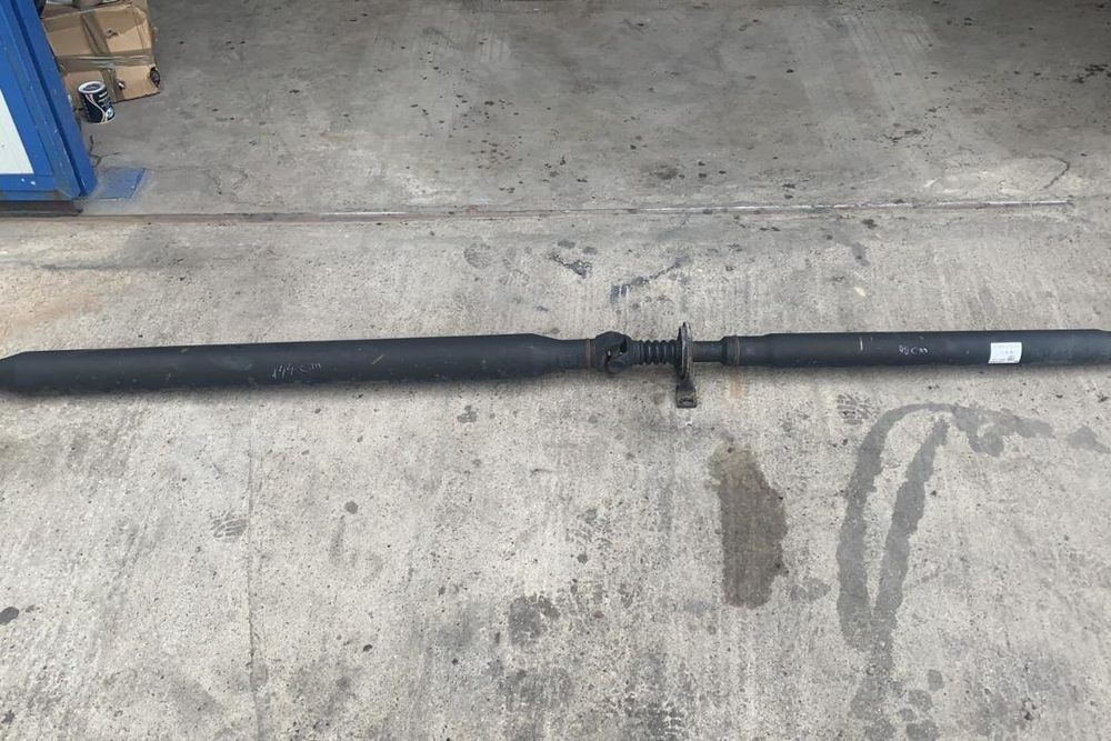 Cardan două bucăți a9064104406 bucata de la punte 144 cm, bucata cutie 87,5 cm Mercedes Sprinter 2.2 CDI 2006-2012