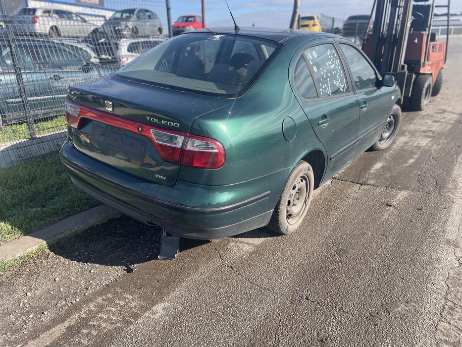 Seat Toledo 1.8i 20v 125hp/Сеат Толедо на части