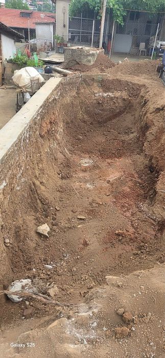 Услуги с малък багер 2.8 тона Област Добрич