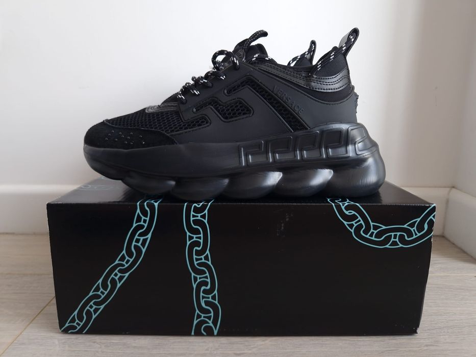 Ver.sace Chain Reaction - Negri - Marimea 41 - Cadoul Ideal - Urgent