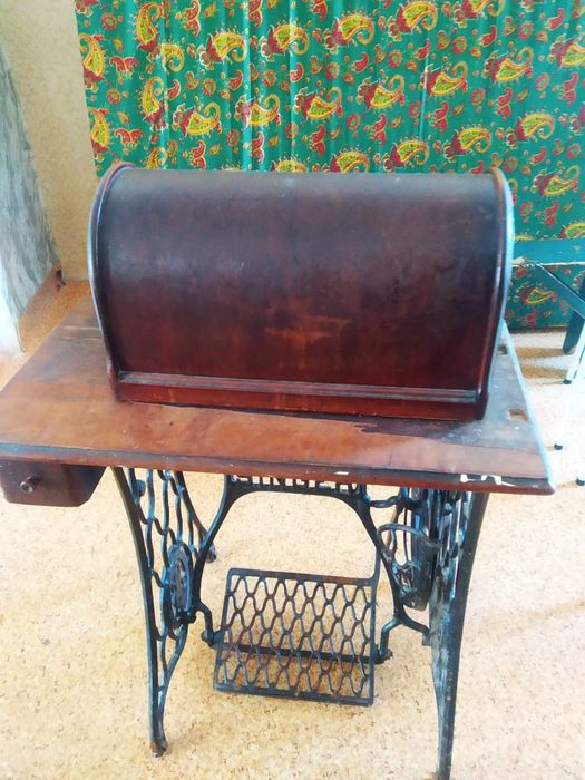 швейная машинка.